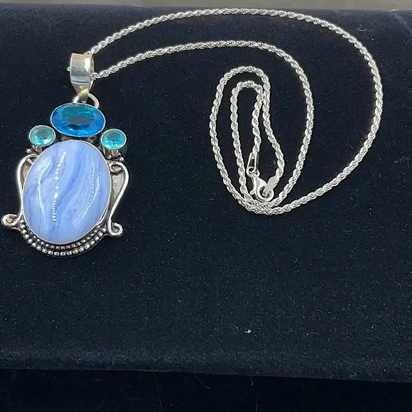 Vtg.18”Sterling Silver Necklace With Sterling Silver Pendant - Picture 6 of 8